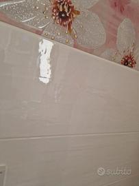 Piastrelle bagno 25 x 75 cm bianco lucido