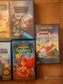 7 video VHS nuovi e imballati