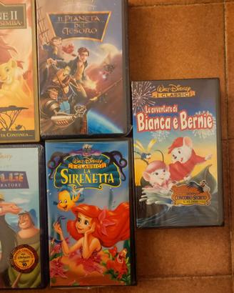 7 video VHS nuovi e imballati
