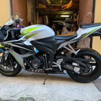 CBR 600 RR 2011 Hannspreen