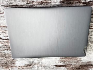 Lenovo ideapad3 15’7