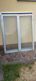 Finestra completa in alluminio 