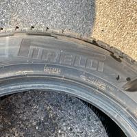 Gomme invernale Pirelli 235/60/18