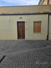 Appartamento mq 44 + 30 giardino privato