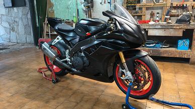 Aprilia RSV4 1100