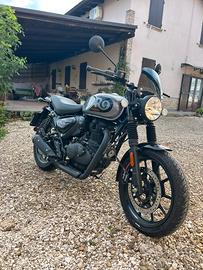 Royal Enfield Hntr 350-2024- 8300 Km