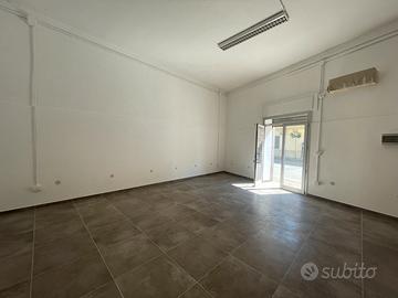 Locale commerciale fronte strada