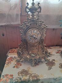 orologio da tavolo o camino