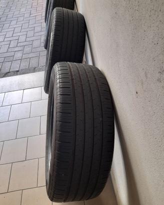 Gomme pneumatici varie marche e misure.