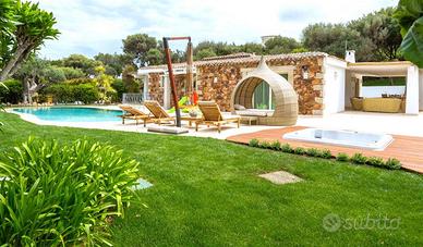 PORTO CERVO - Villa con piscina e accesso spiaggia