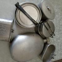 Set da campeggio militare vintage in alluminio