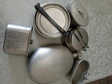 Set da campeggio militare vintage in alluminio