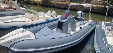 NOLEGGIO Gommone 8 metri