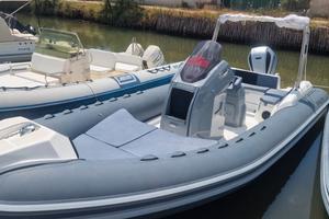 NOLEGGIO Gommone 8 metri