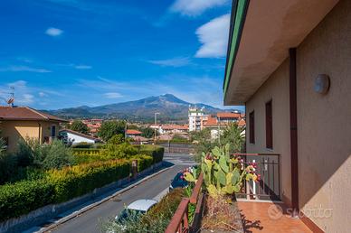 07 Trecastagni (CT) appartamento vista Etna