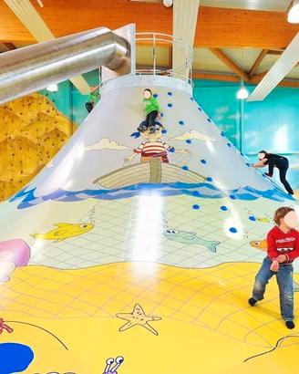 Gioco Vulcano Playground Arrampicata con Scivolo