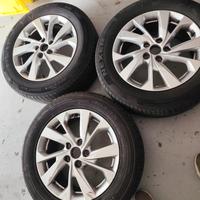 4 cerchi in lega 17 tuxon con 2 gomme nuove e due 
