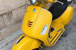 scooter vespa sport gts 300