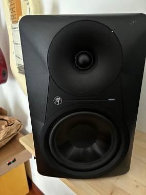 Casse attive Mackie MR624