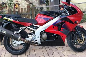 Kawasaki Ninja del 1998