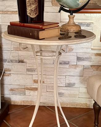 Tavolino e piantana shabby