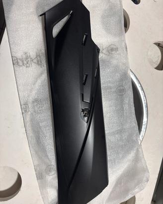 Bandella laterale sottopedana Honda SH 350 origin.