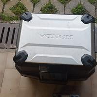 portapacchi  e bauletto originali honda  xadv  