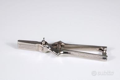 Antico masticatore sanitario per alimenti Solingen