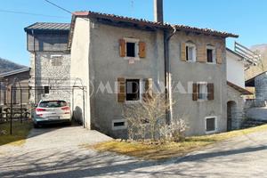 Indipendente a Tramonti di Sopra