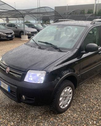 FIAT Panda 1.3 MJT 16V DPF 4x4 Climbing