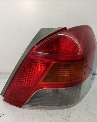 STOP FANALE POSTERIORE DESTRO TOYOTA Yaris Serie 8