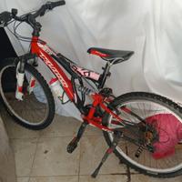 Mountain bike 24 pollici da ragazzo/a