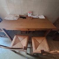 tavolo cucina con 4 sedie in legno