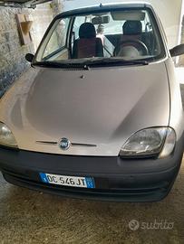 FIAT 600