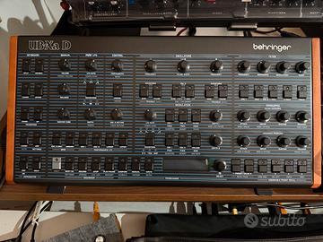 Behringer UB-Xa desktop