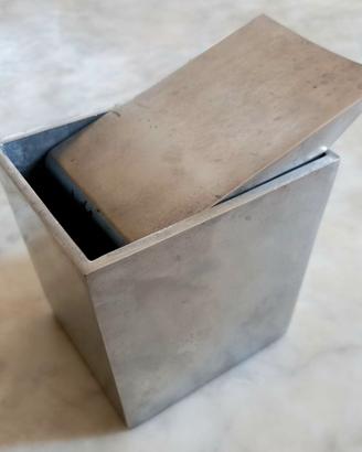 Posacenere Ray Hollis di Pilippe Starck
