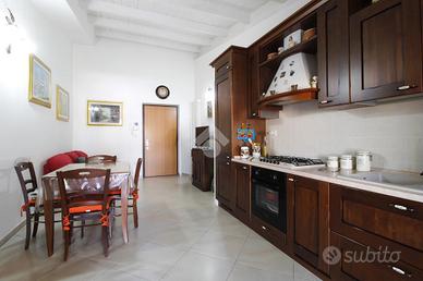 4 LOCALI A TORTORETO