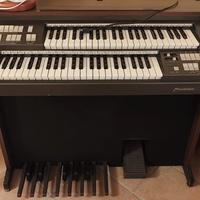 Organo Farfisa anni 80