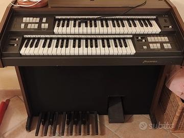Organo Farfisa anni 80