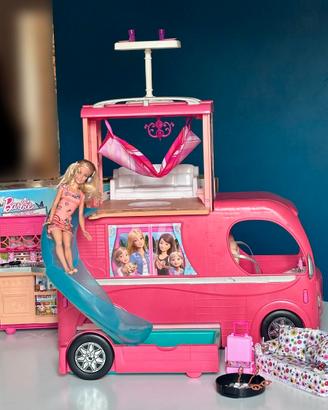 Camper playset di Barbie