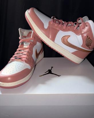 🔥 AIR JORDAN 1 MID SE “RED STARDUST” – US 11 🔥