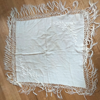 Foulard crema ricamo e frange vintage