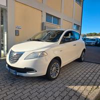 Lancia Ypsilon 0.9 TwinAir 85 CV 5 porte Metano Ec