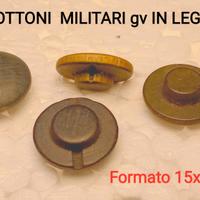 Bottoni militari antichi in legno grigioverde