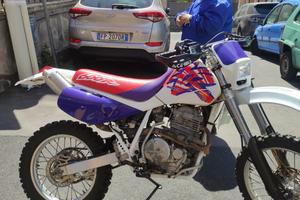 Honda xr 600 r dall Ara