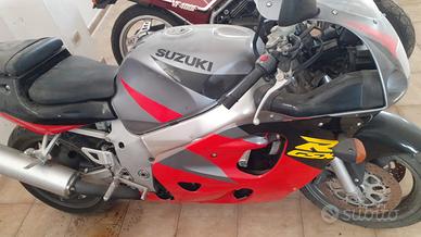 SUZUKI  GSX R 600