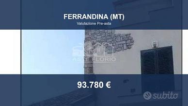 Immobile in asta di 130 m² con più di 5 locali a F