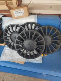 4 copricerchi ypislon da 15 tutto 19 euro 