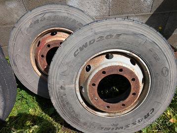 Cerchi e gomme Eurocargo  305/70r19.5