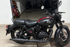 Royal Enfield Classic 350 nera 2023 – 3.000 km